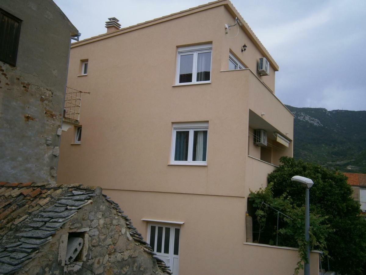 Apartment Willy Komiža Esterno foto