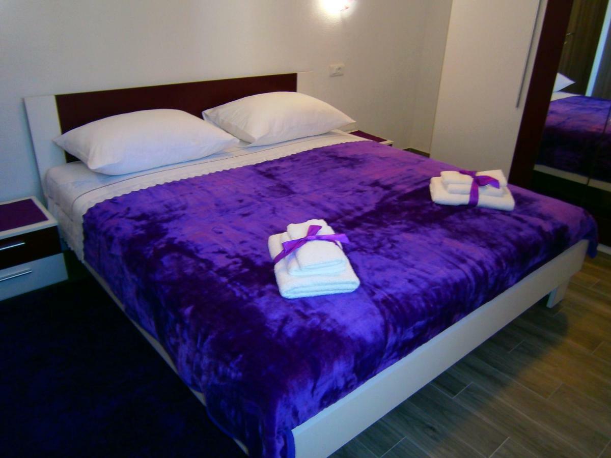 Apartment Willy Komiža Esterno foto